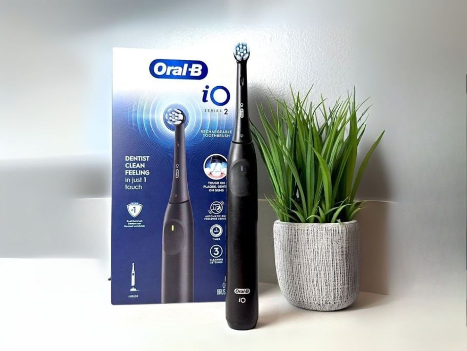 Oral-B Electric Toothbrush Only $13.49 Shipped After Walgreens Rewards (Reg. $80)